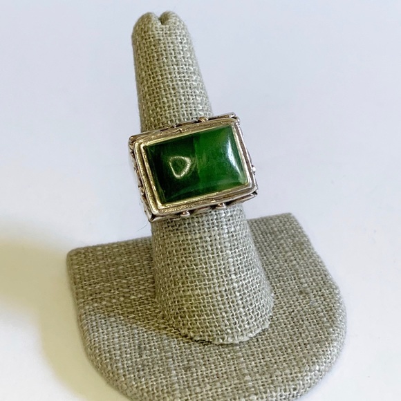 Vintage Jewelry - Vintage Sterling Silver Ring with Green Stone Huge